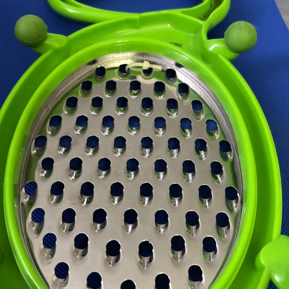 Vintage Alligator Cheese Grater New NWOT